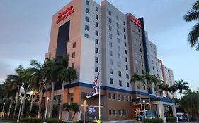 Hampton Inn & Suites Miami Airport South Blue Lagoon